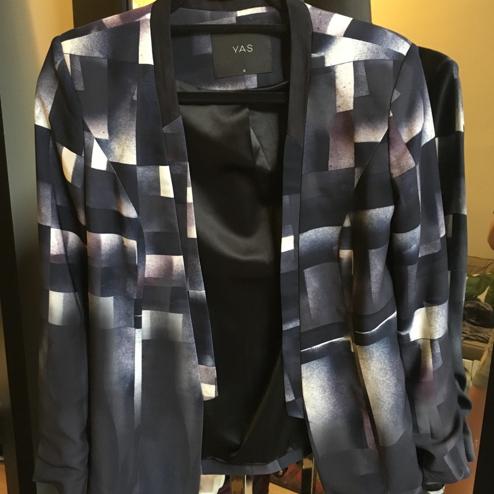 Geometric blazer