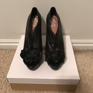 Vince Camuto Black Rosebud Peep Toe Booties 8.5
