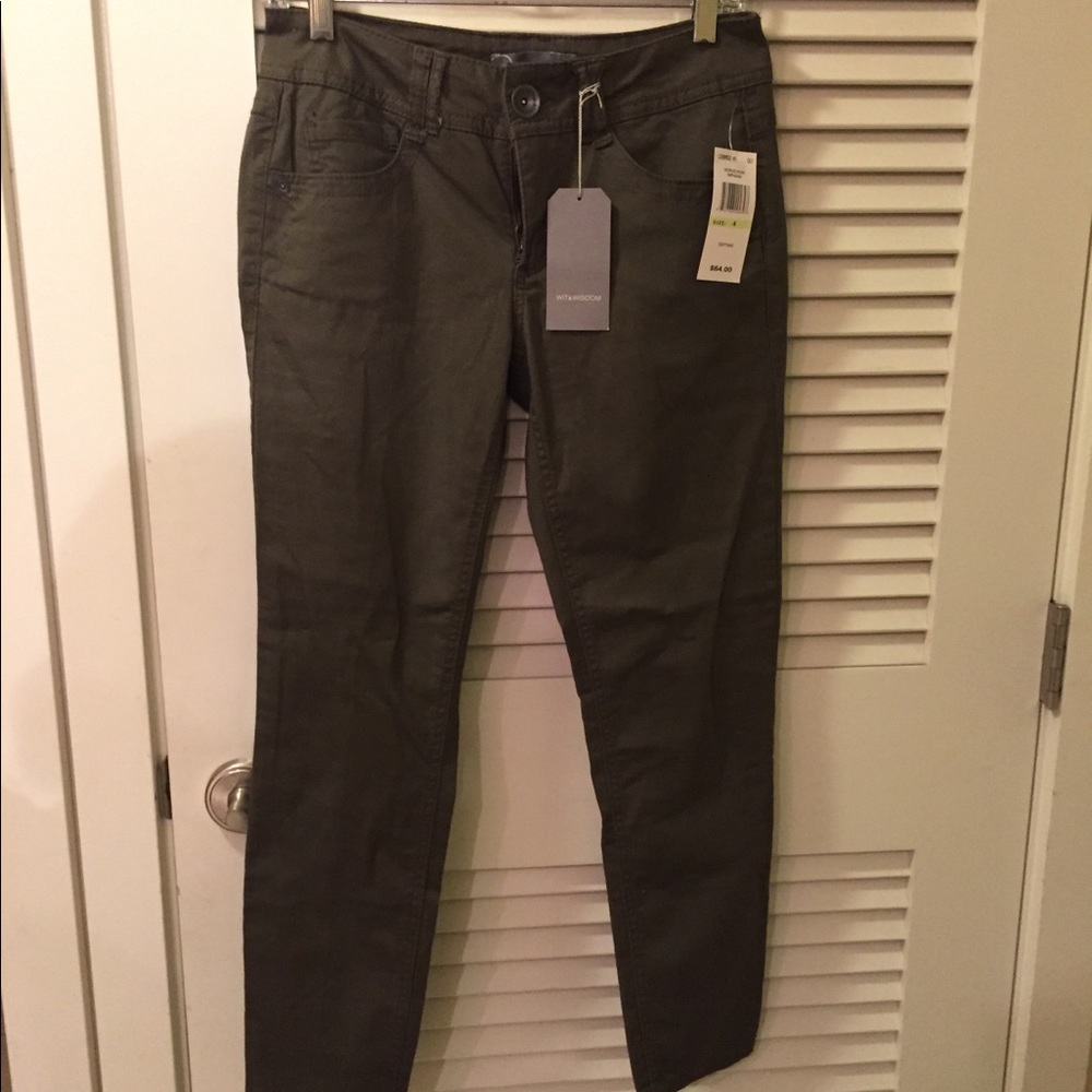 Wit and wisdom khaki skinny jeans, stretchy