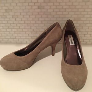Steve Madden Grey Suede Heels, Size 7