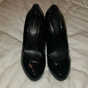 Black Gianni Bini stilettos