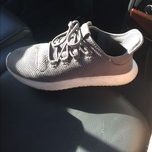 Grey and white shadow tubulars