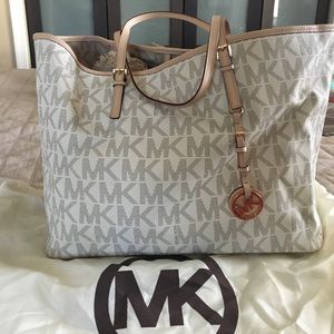 Micael Kors white MK leather Jet set travel tote
