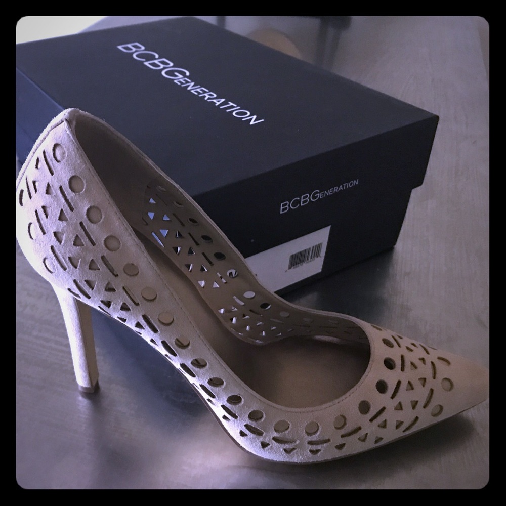 Suede BCBGeneration pumps - Brand New