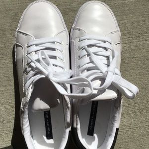 🌟Tommy Hilfiger🌟white leather shoes