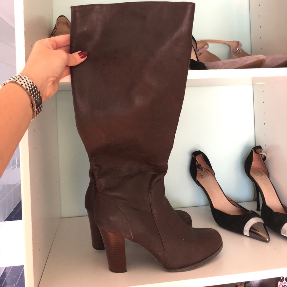 Size 12 knee high brown boots