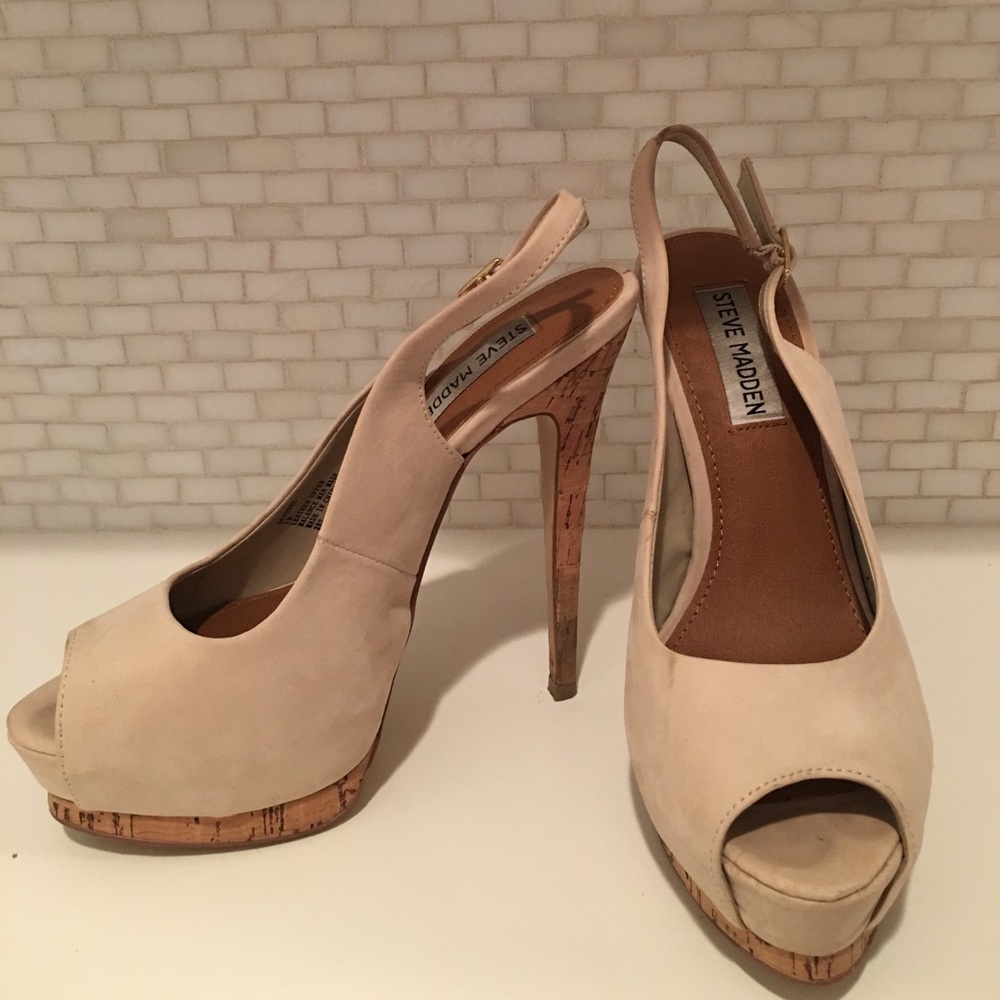 Steve Madden Nude Peep Toe Slingback, size 7