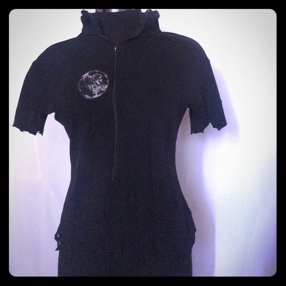 Lexa Vonn Distressed black zip front top - Picture 5 of 7