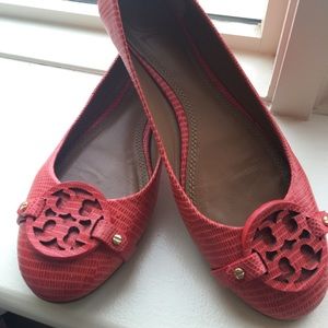 Tory Burch Coral Leather Flats sz 9, EUC.
