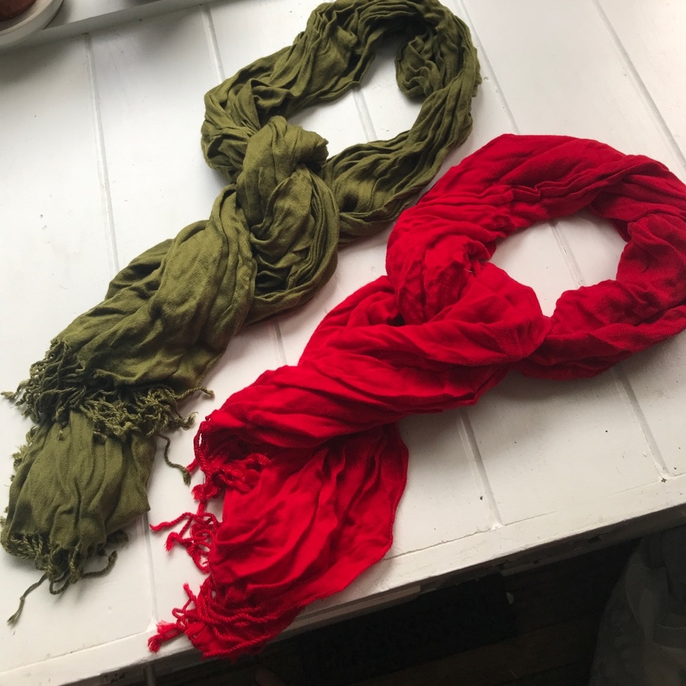 2 scarves