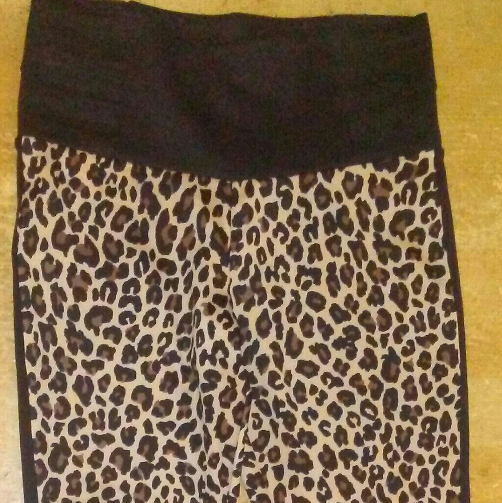 Leopard leggings