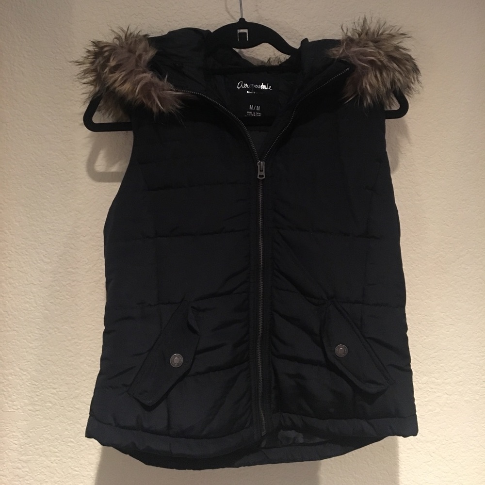 Navy Puffer Vest