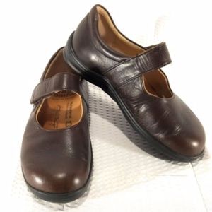 FINN COMFORT Brown Leather Mary Jane