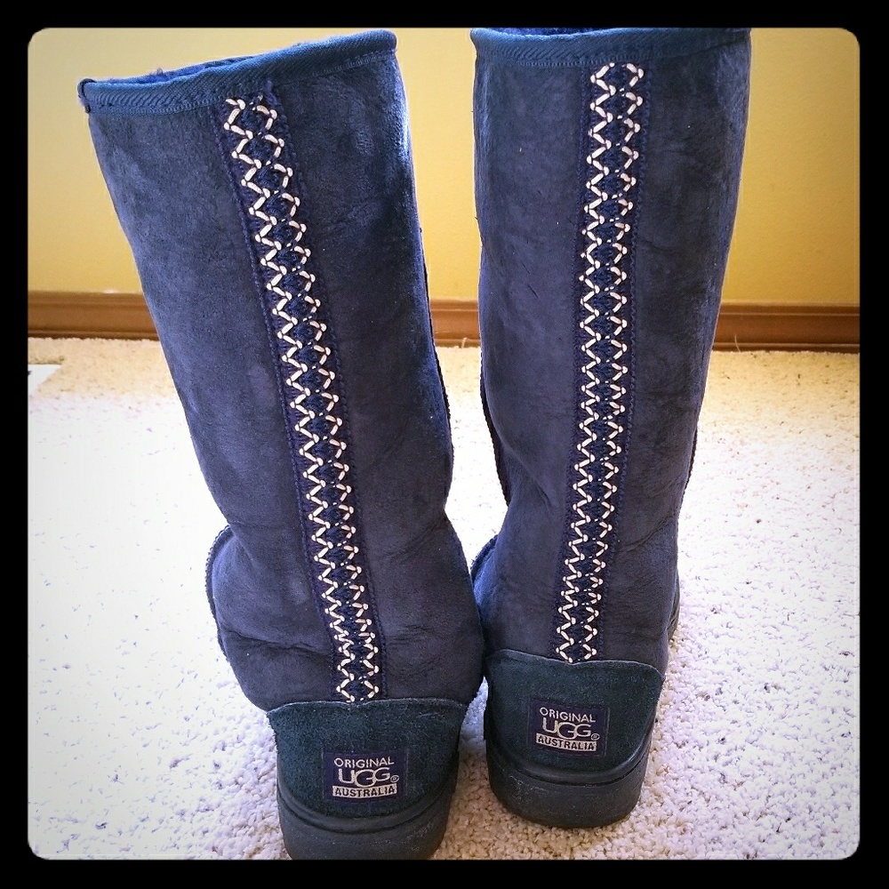 UGG BOOTS