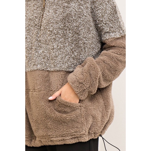 LAST ONE!! Color Block Sweater - Picture 5 of 5