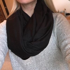 Soft Black Infinity Scarf✨