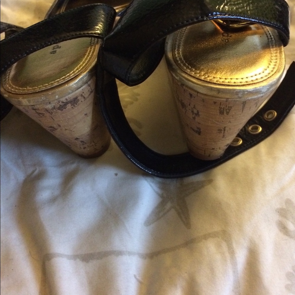 sale Black/gold Wedge Sandals - Picture 2 of 7