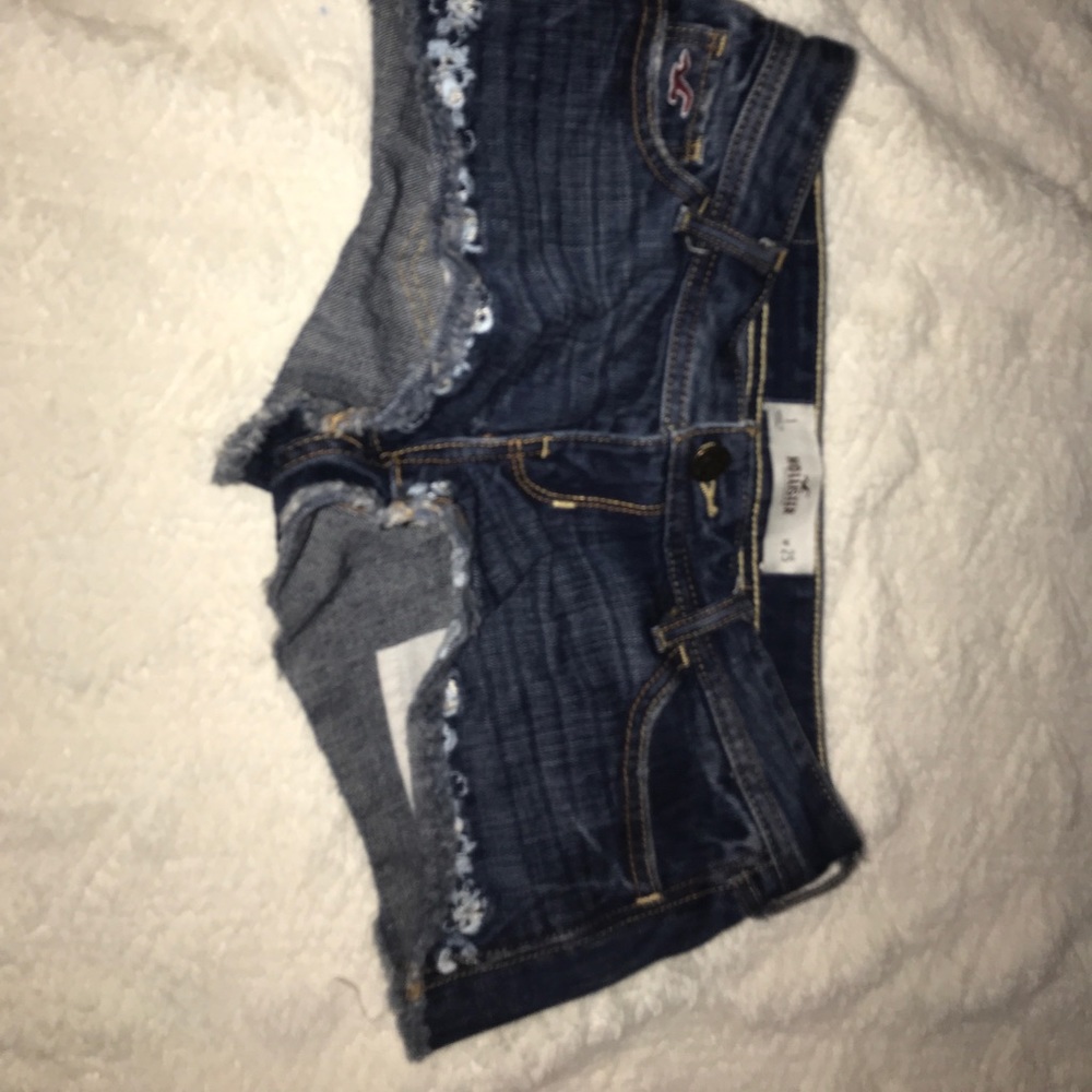 Short flower lined pants