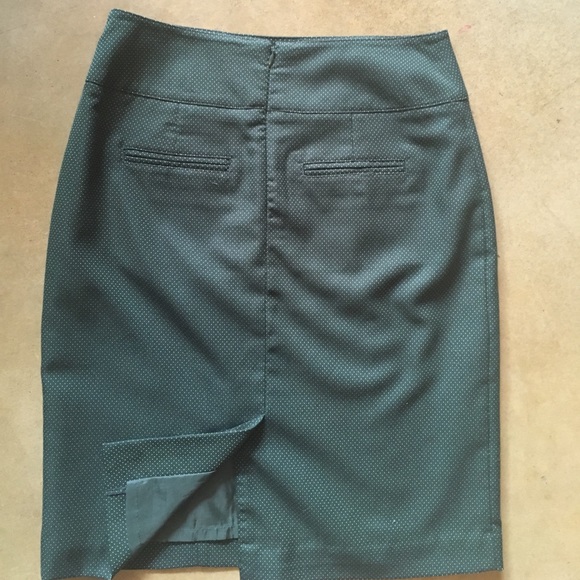 Green Dot Pencil Skirt - Picture 4 of 5