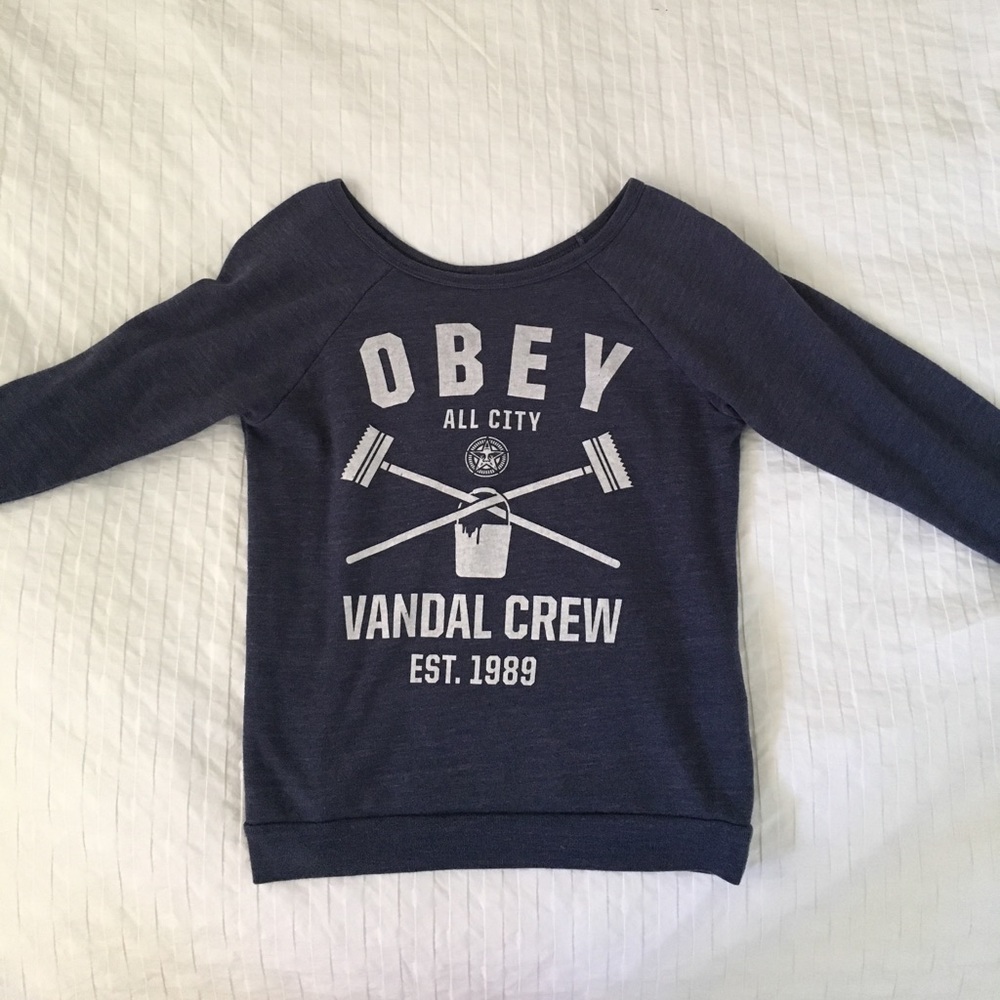 Obey sweater