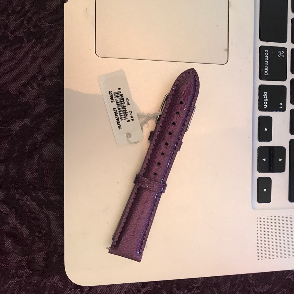 NWT Michele Band