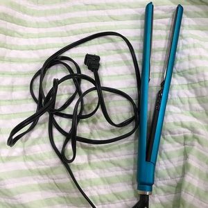 Nume hair straightener