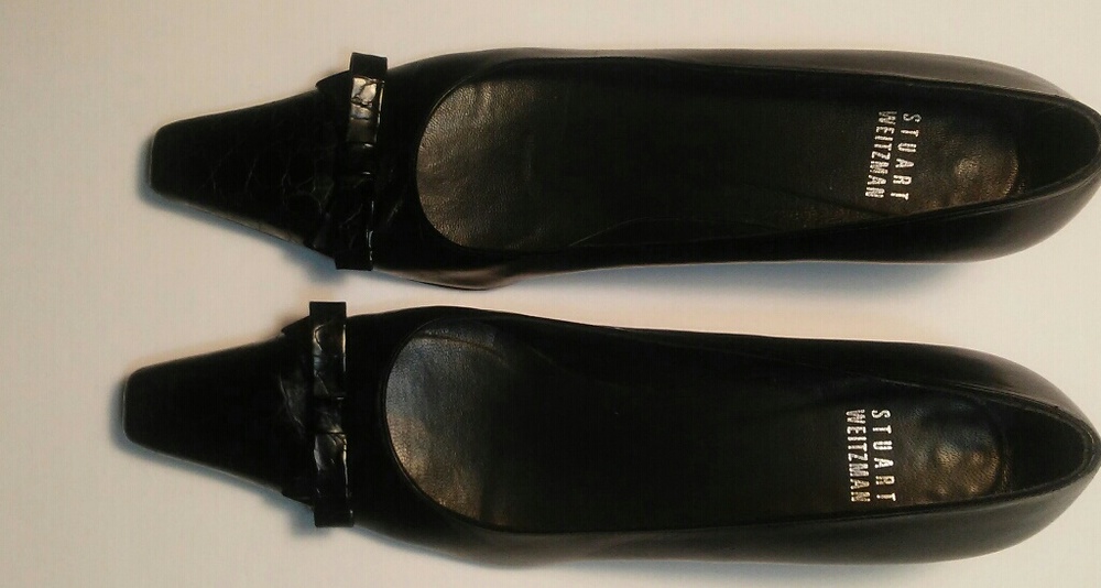 Stuart Weitzman pointed toe shoes