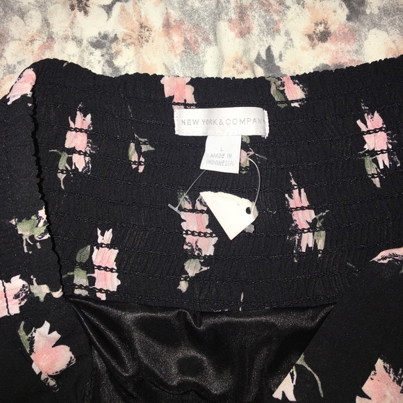 New York & Company beautiful skirt - Picture 3 of 3