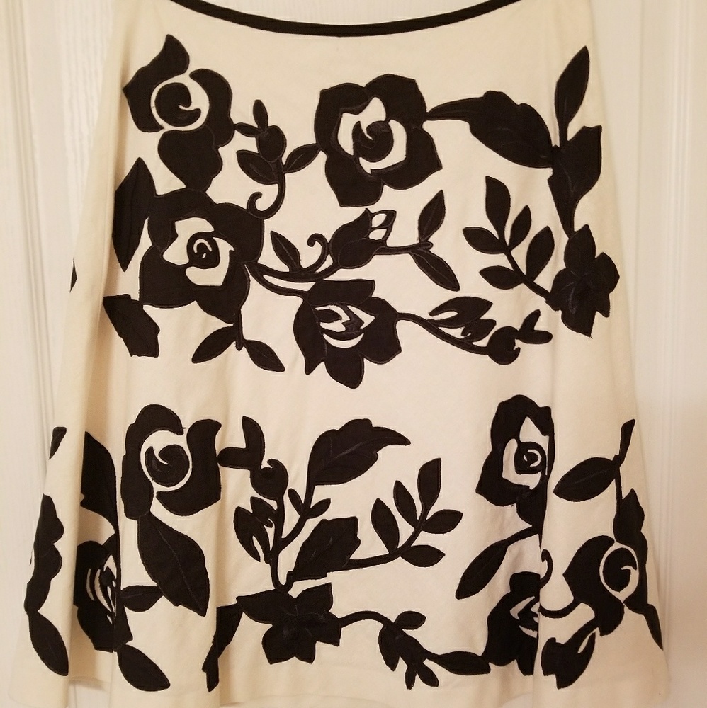 White House Black Market Skirt
