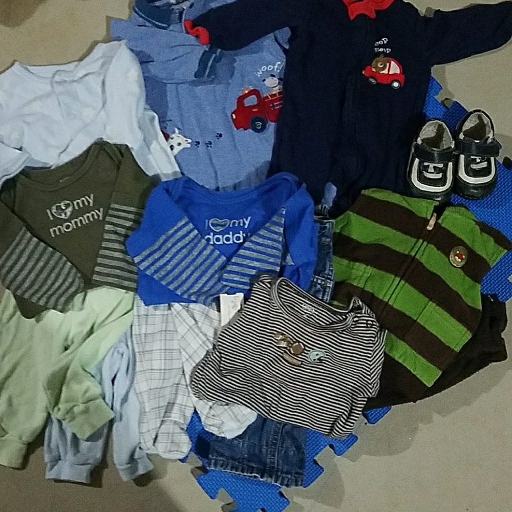 12 item's in a bundle for a baby boy!
