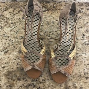 Jessica Simpson Peep toe heels