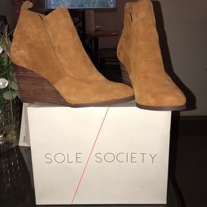 Suede bootie