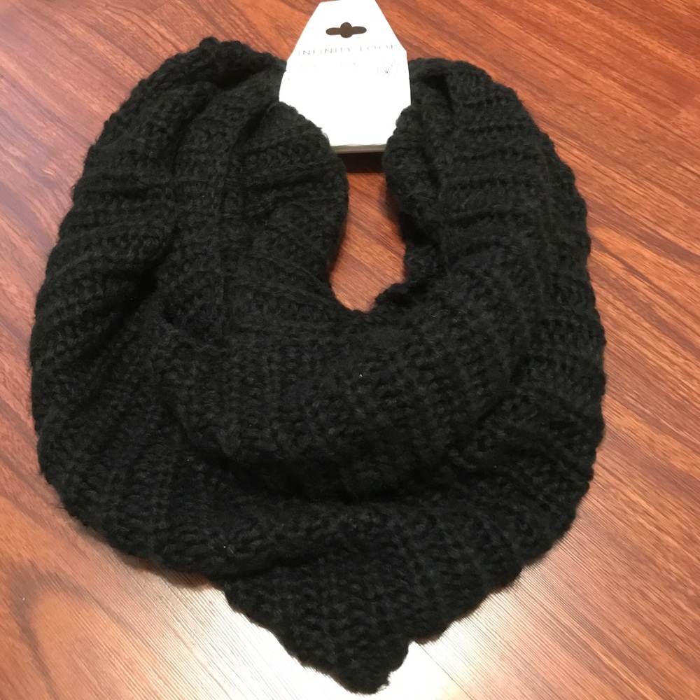 Black infinity scarf