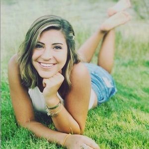 Meet your Posher, Celeste