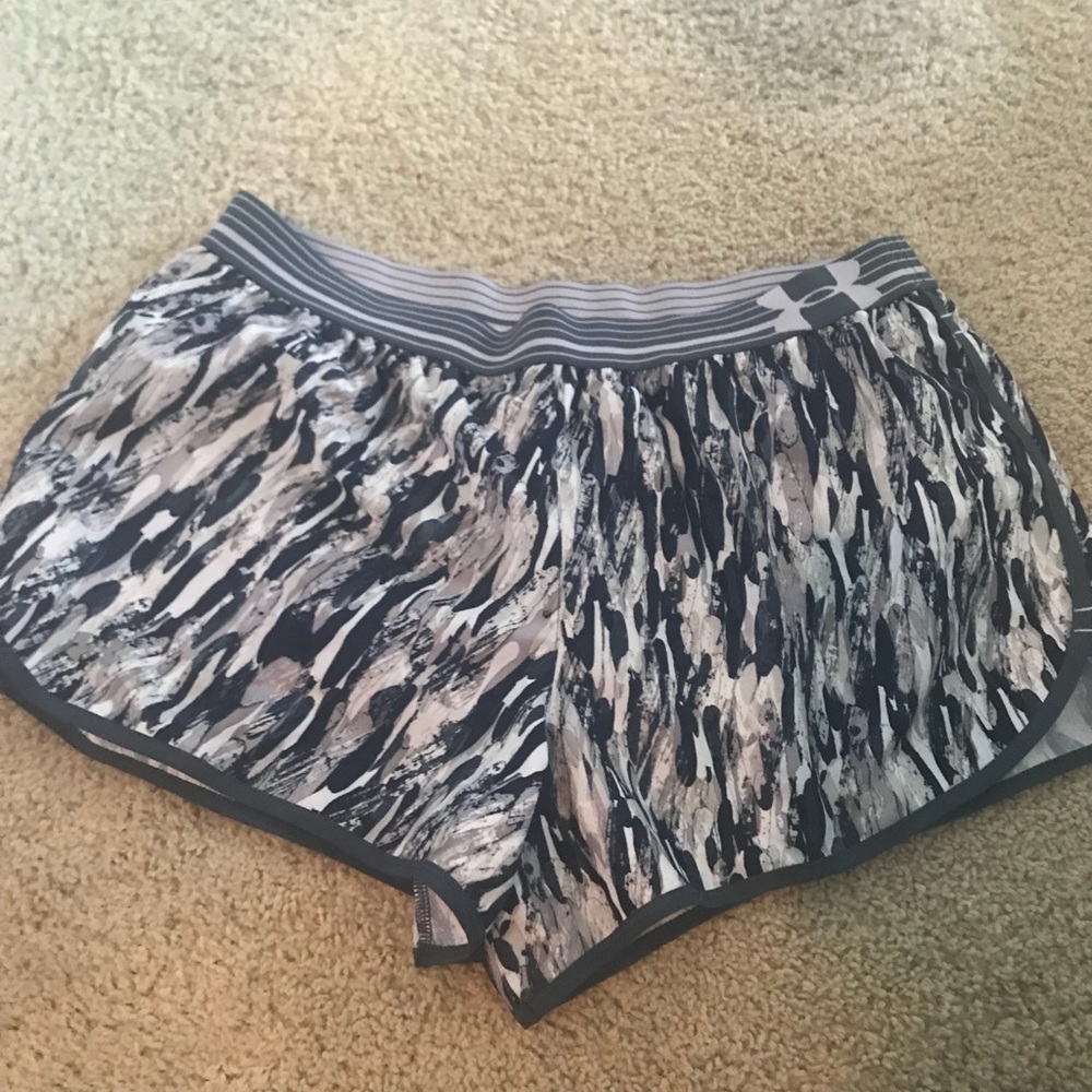 Under armour heat gear running shorts