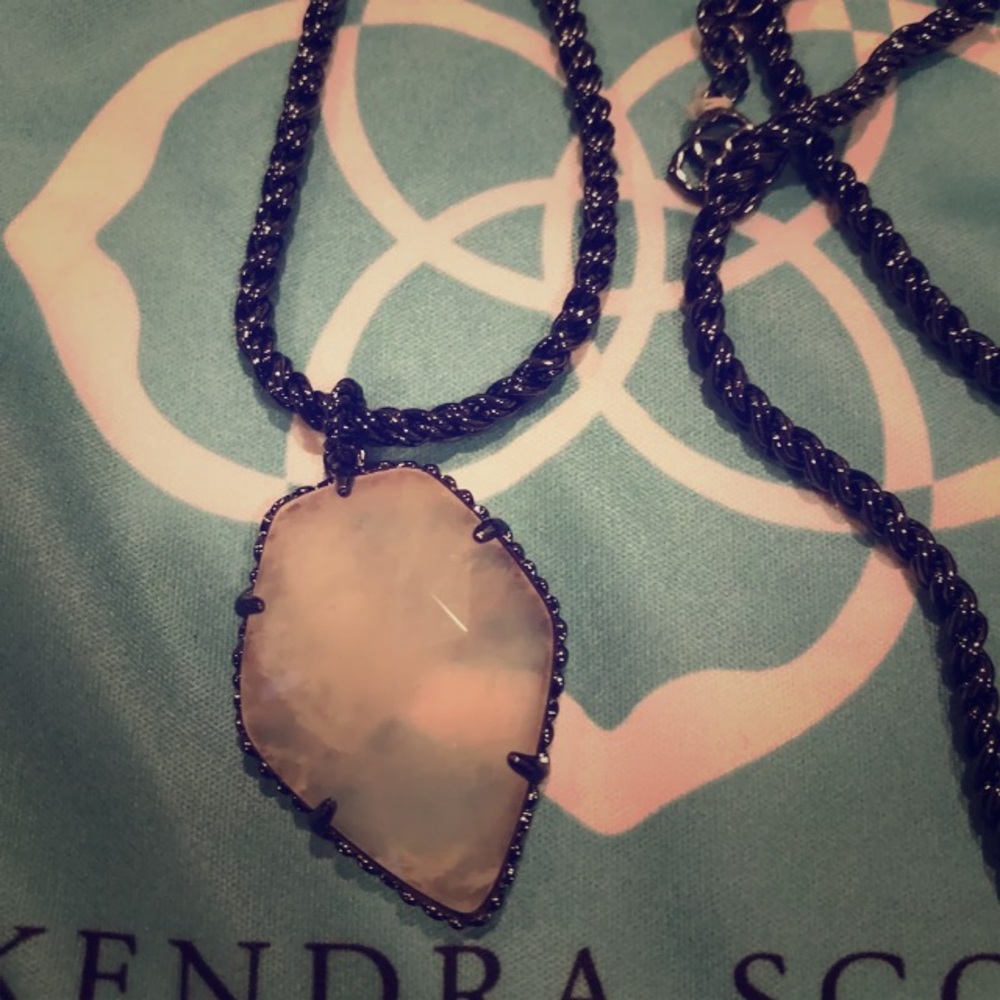 Kendra Scott Corla gunmetal rose quartz necklace