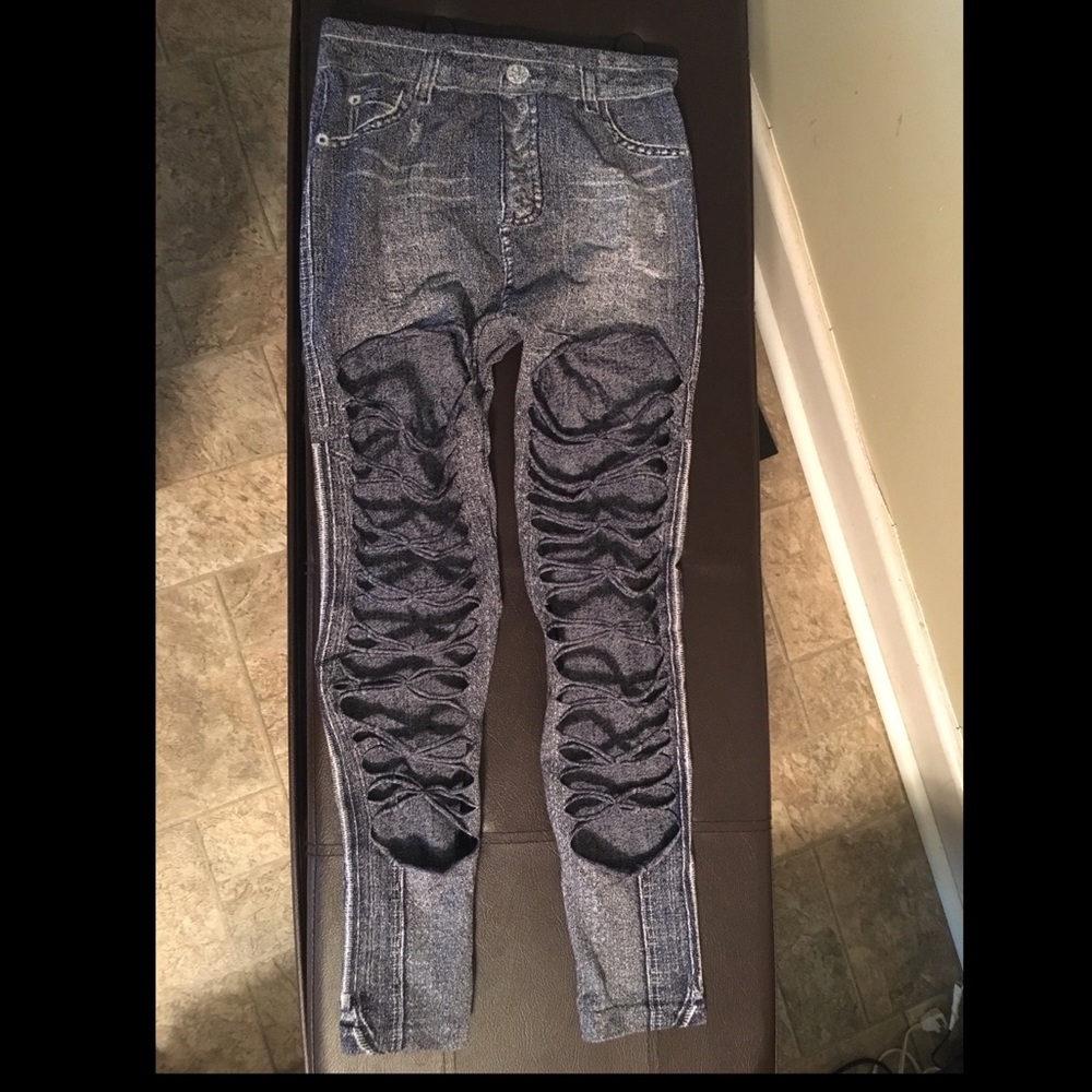 Denim ripped lookalike Spandex legging!