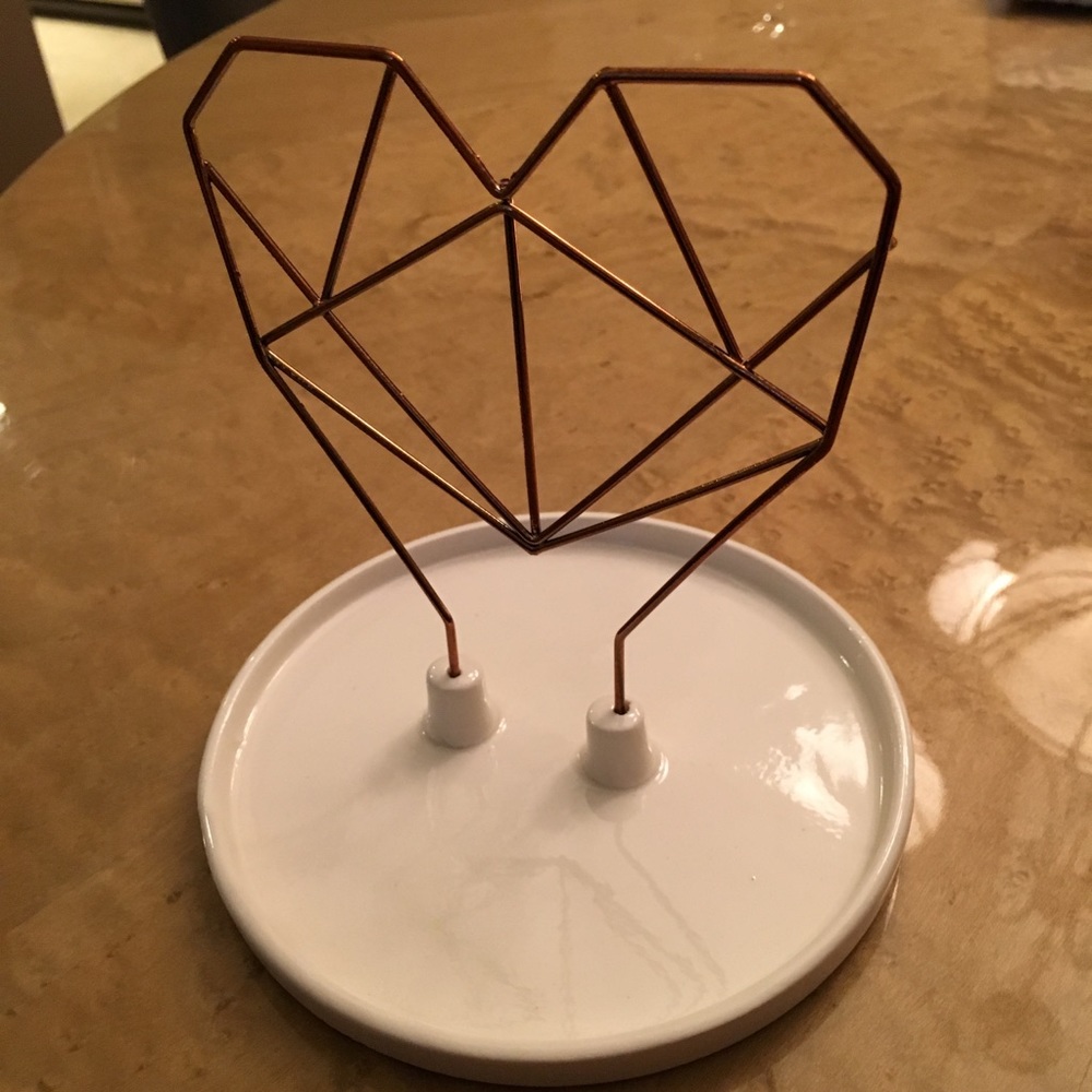 Coxet fire heart ceramic jewelry holder new in box