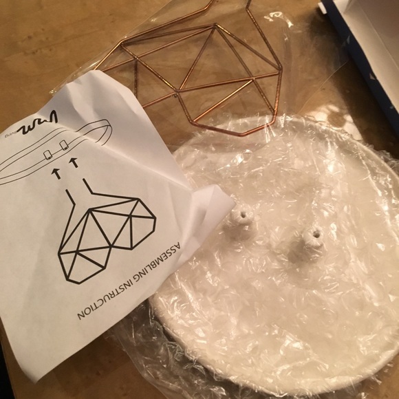 Coxet fire heart ceramic jewelry holder new in box - Picture 4 of 4