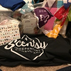Scentsy consultant items