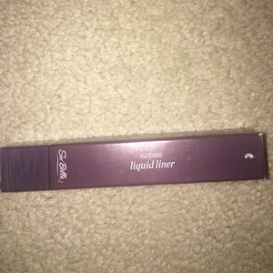 Sei Bella Liquid Liner