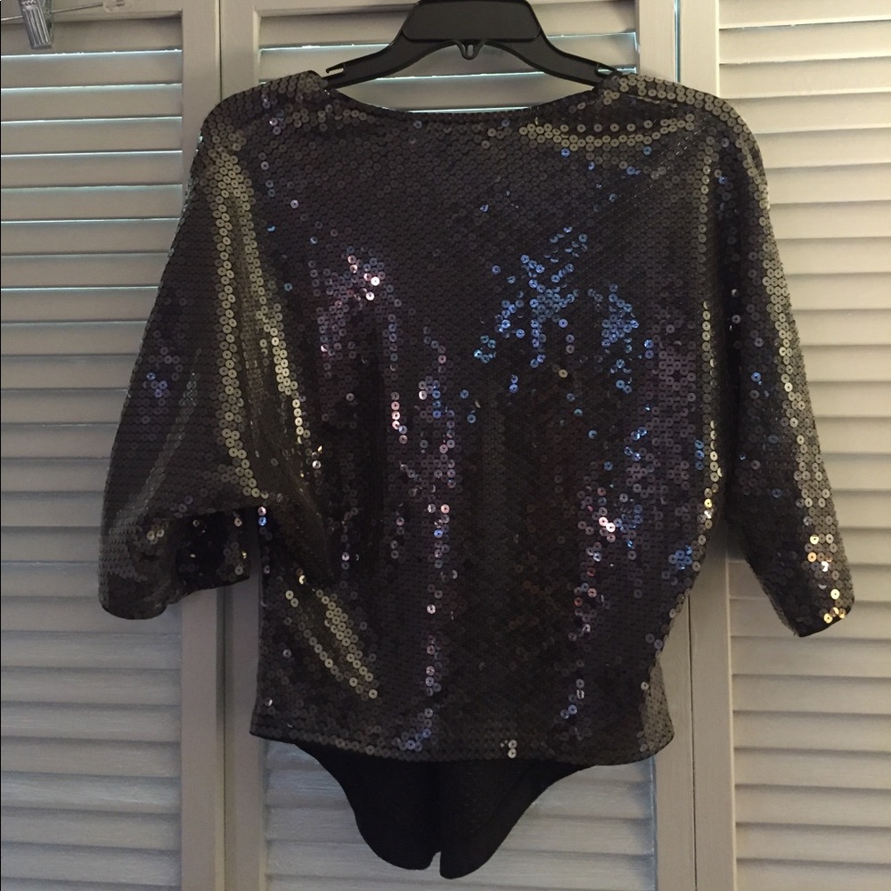 Sequined top by LA ROK - Picture 2 of 2