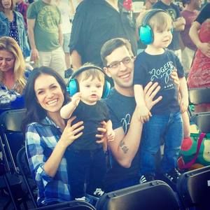 Meet your Posher, Maya