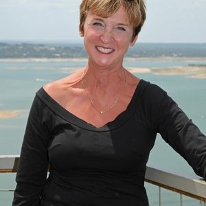 Meet your Posher, Deborah