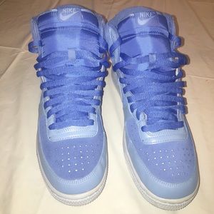 Men’s blue high top Nike rare find sz 9.5