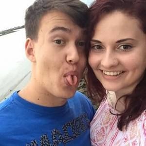 Meet your Posher, Aurora