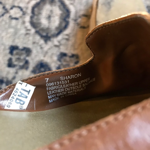 Mizrahi for Target: SHARON Slip on Tan/Gold/Brown - Picture 5 of 5