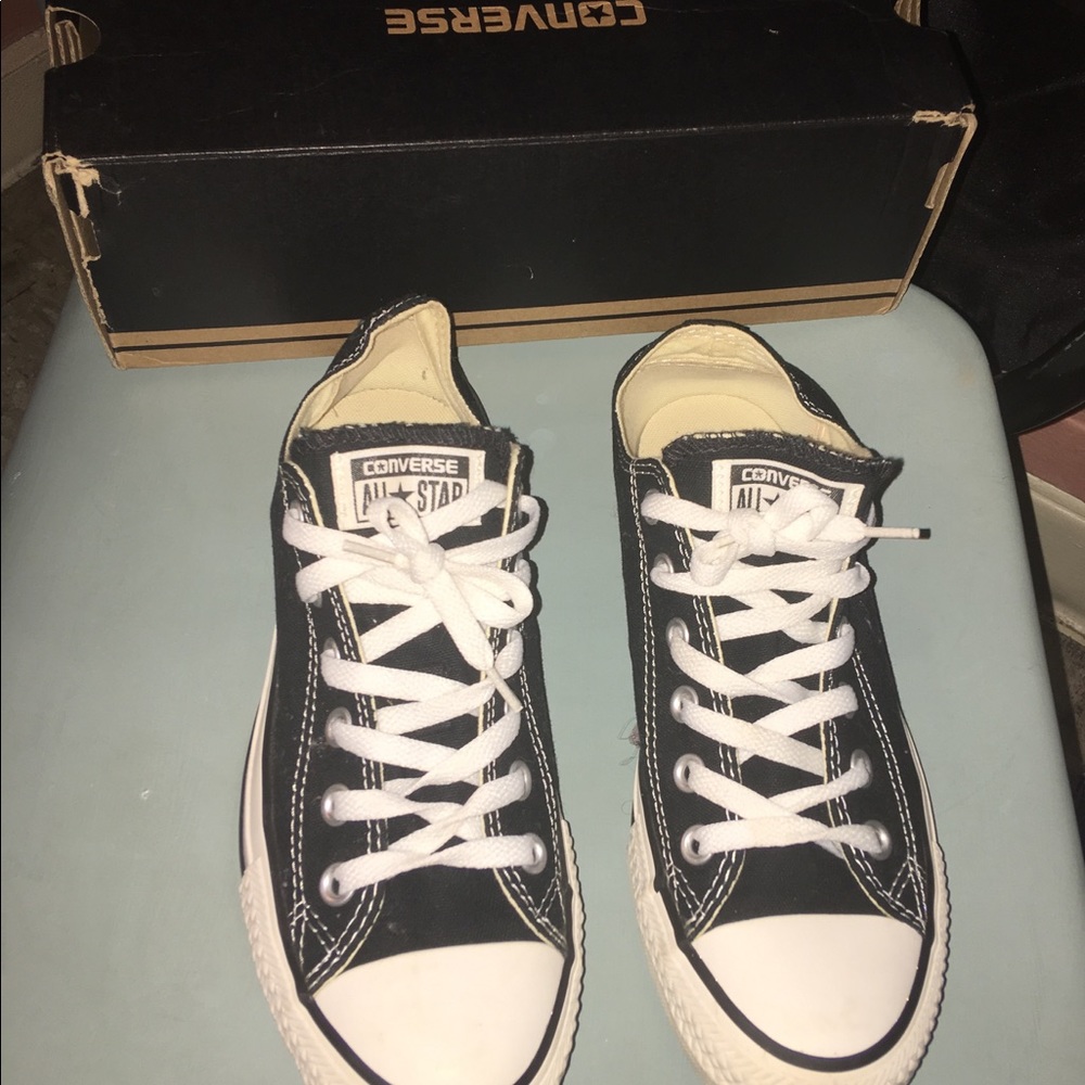 Converse (‼️Free Item with purchase‼️)