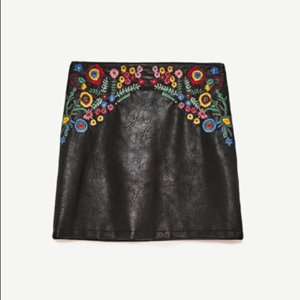 Zara black floral embroidery skirt_5