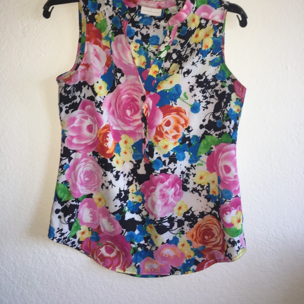 New York & Co. floral print sleeveless top